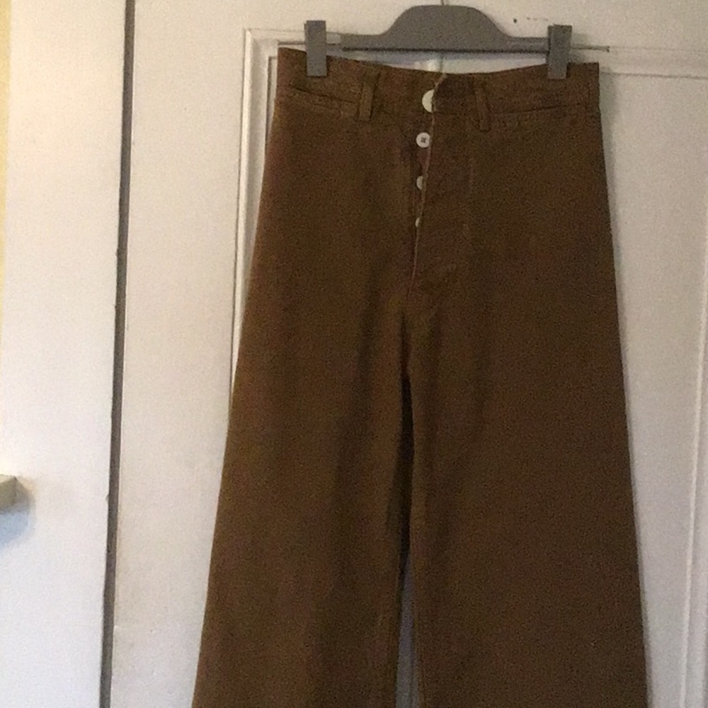 Jesse Kamm sailors.size 2